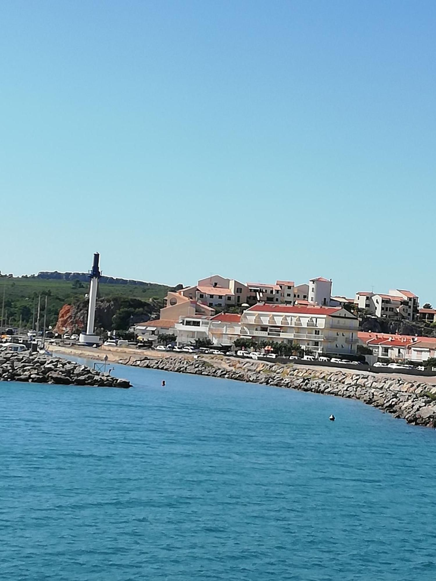 Superbe Appartement Avec Vue Sur Mer Et Port, Parking Prive Saint-Pierre-la-Mer  Buitenkant foto